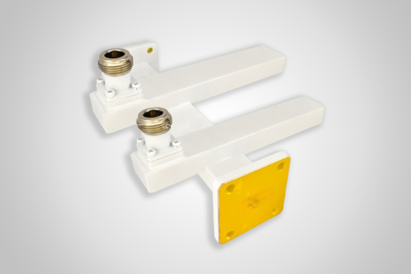 Dual Directional Crossguide Coupler